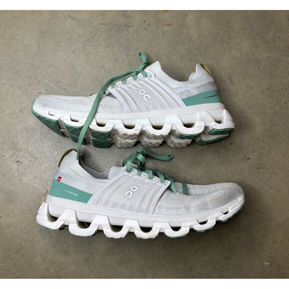 Athletic_Shoes